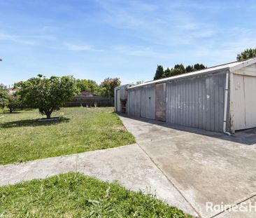 9 Glyndon Avenue, St Albans, VIC 3021 - Photo 3