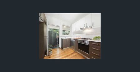 MODERN ART DECO TWO BEDROOM GEM WITH DUAL BALCONIES! - Photo 3