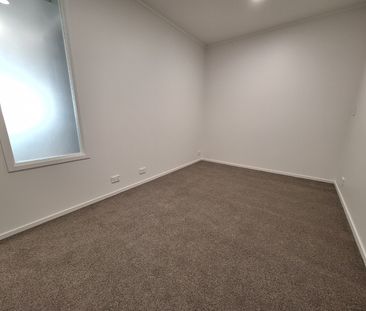 Beautifully Renovated, Perfectly Located - Photo 6