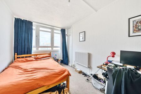3 bedroom flat to rent - Photo 3