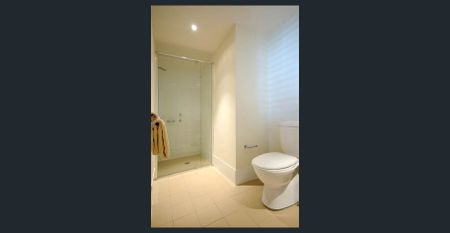 Furnished Apartment in Broadway - 1 Bedroom Plus Study - Photo 3