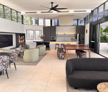 Varsity Lakes - Photo 5