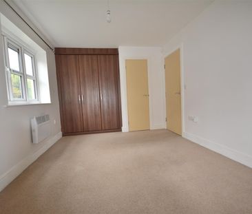 94 Highfields Park Drive, Darley Abbey, Derby, DE22 1JU - Photo 4