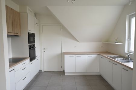 Duplexappartement met 3 slaapkamers en 2 parkeerplaatsen - Photo 2