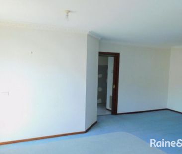 Contemporary Comfort and Everyday Convenience - Photo 1