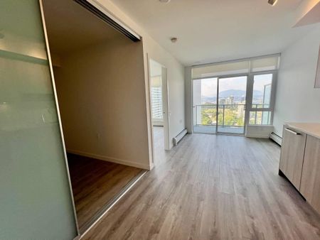 13350 Central Ave Avenue #1703, Surrey, BC V3T0S1 - Photo 3