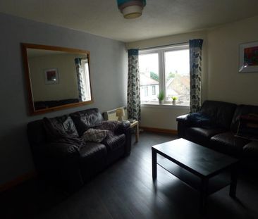 3 bedroom flat to rent - Photo 1