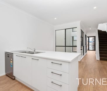 Executive Townhouse Living in a Prime Location - Photo 5