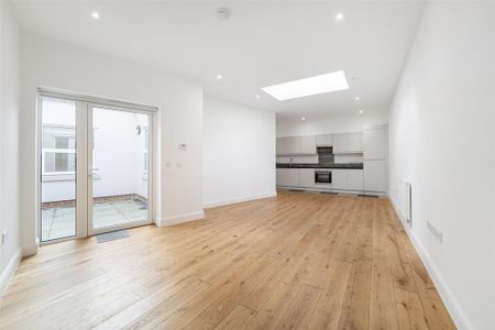 2 bedroom detached bungalow to rent - Photo 2