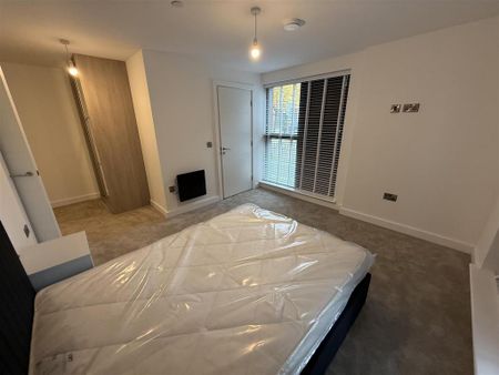 3 bedroom apartment to rent - Photo 4