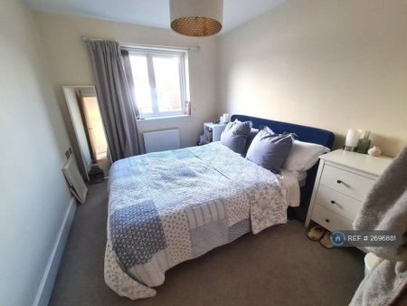 2 bedroom semi-detached house to rent - Photo 2