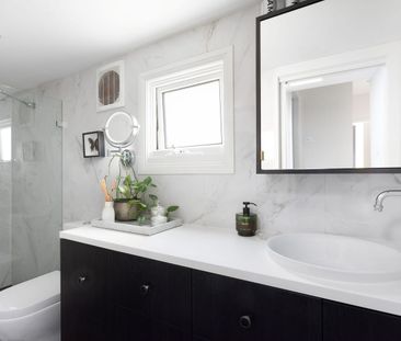 Classic Paddington Charm with Contemporary Edge - Photo 5