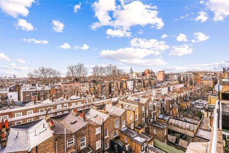 An impressive and bright three bedroom duplex apartment benefitting from a spacious private balcony and direct lift access. - Photo 5