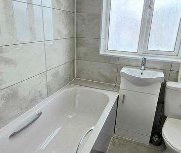6 bedroom house to rent - Photo 1