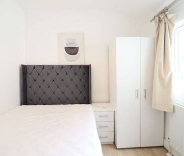 Room in a Shared Flat, Yeldham Road, W6 - Photo 2