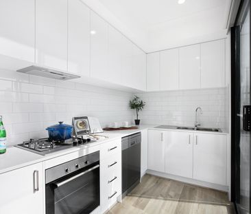 Near New, Low Maintenance & Great Location! - Photo 5