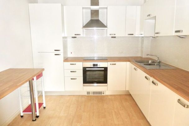 2 bed flat to rent in Lee Heights, Maidstone, ME14 - Photo 1