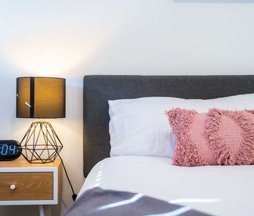 Modern Near New Executive Apartment – Punchbowl - Photo 1