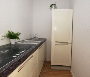 Kuschelige 1-Raum-Wohnung mit Balkon und Aufzug sucht neuen Bewohner - Photo 2