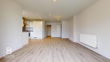 3 bedroom apartment to rent - Photo 2
