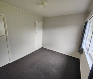 Well Presented Two Bedroom Unit - Photo 4