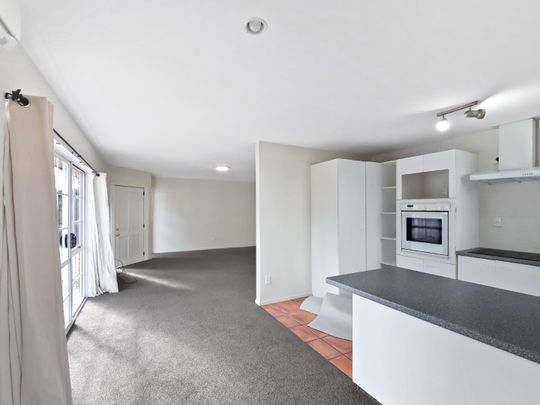 2/104 Mandeville Street, Riccarton - Photo 1