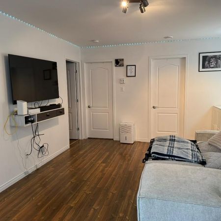 Appartement à louer 4 1/2 demi sous-sol / Cession de bail - Photo 3