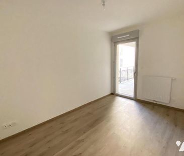 Appartement au 1er étage, 2 chambres, grande terrasse, place de par... - Photo 6