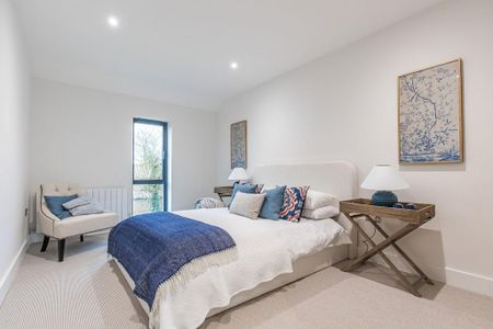 3 bedroom semi-detached house to rent - Photo 4