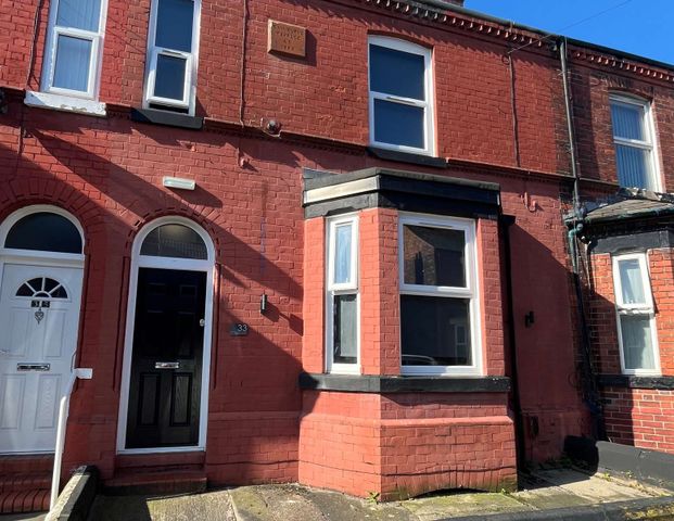 Arpley Street Room 2 - Photo 1