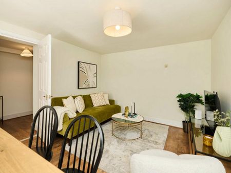 3 bedroom apartment to rent - Photo 5