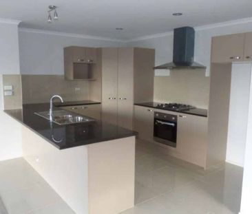 MODERN LARGE FAMILY HOME - Photo 1