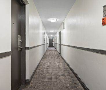 Draydon Manor - Photo 1