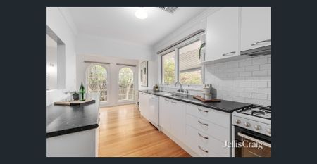 Fully Updated 4 Bedroom Single Level Home - Photo 2