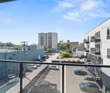 Manchester: Black Accents – Penthouse Suite – 710 Westminster, Winn... - Photo 4