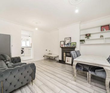 3 bedroom flat to rent - Photo 1