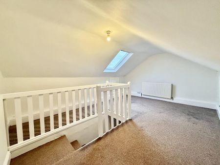 2 bedroom terraced house to rent - Photo 2