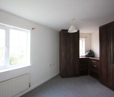3 bed Semi-Detached - To Let - Photo 1