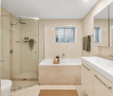 Single Level Living - Photo 4