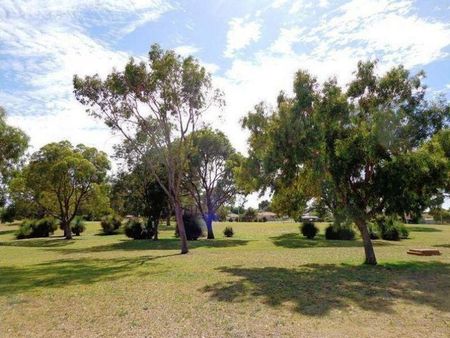 Port Kennedy - Photo 2