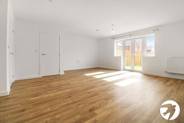 4 bedroom detached house to rent - Photo 1