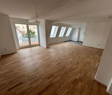 Erstbezug nach Sanierung - Schicke 3- Zimmerwohnung mit Balkon zu v... - Foto 3