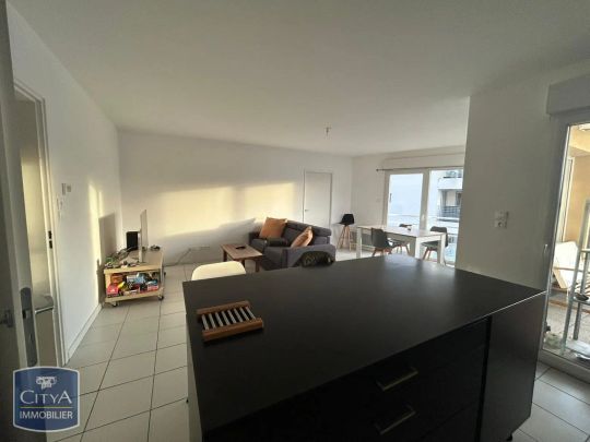 Appartement à louer 4 pièces 77.35m² - Photo 1