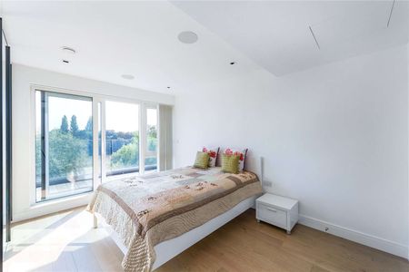 Stunning apartment with superb views of the river Thames - Photo 5