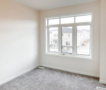 For Lease - 2611 Secreto Drive, Oshawa, Ontario - Photo 4