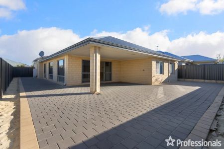 14 Caraway Street, Treeby WA 6164 - Photo 2