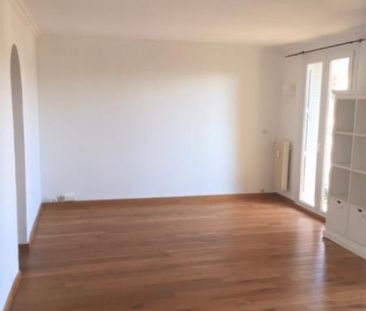 Location Appartement 4 pièces 75m² AIX EN PROVENCE 90ème - Photo 3