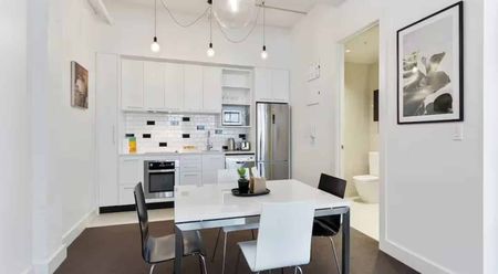 Living With Style - Photo 4