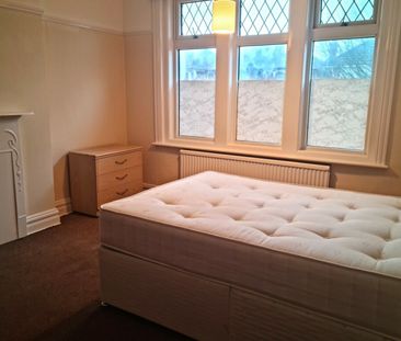 Very Large 6 Bed Student Property - Photo 4