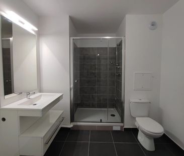 Location Appartement 38m² CLAMART 92140 - Photo 2